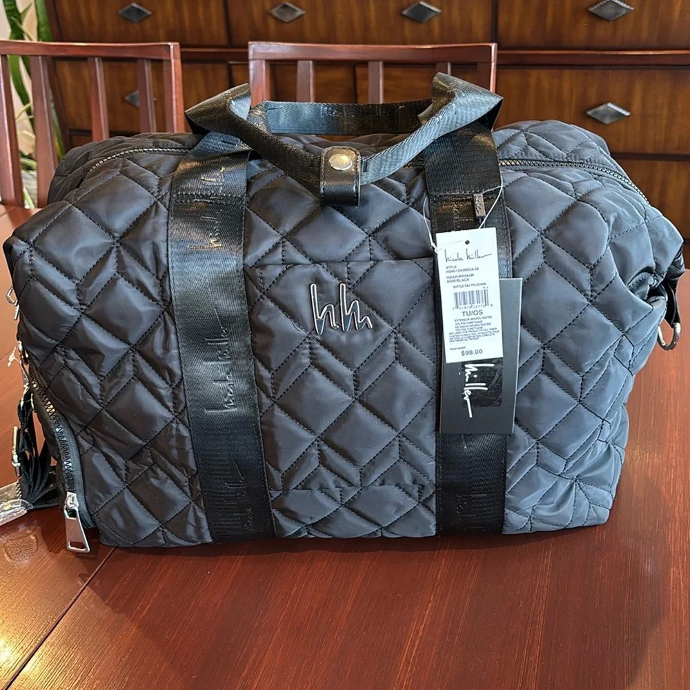 Nicole Miller Duffel/sack/tote/travel bag,shoe insert, zip top,quilted puffer